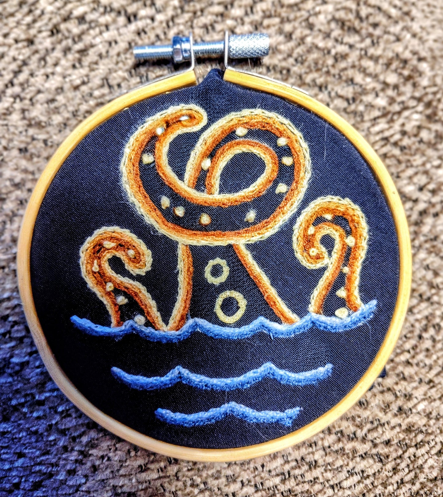 Gold Octopus Embroidery Hoop Art – Nautical Wall Decor – Coastal Ocean Embroidery – Small Beach House Decor – Cute Octopus Gift – Handmade Needle Art