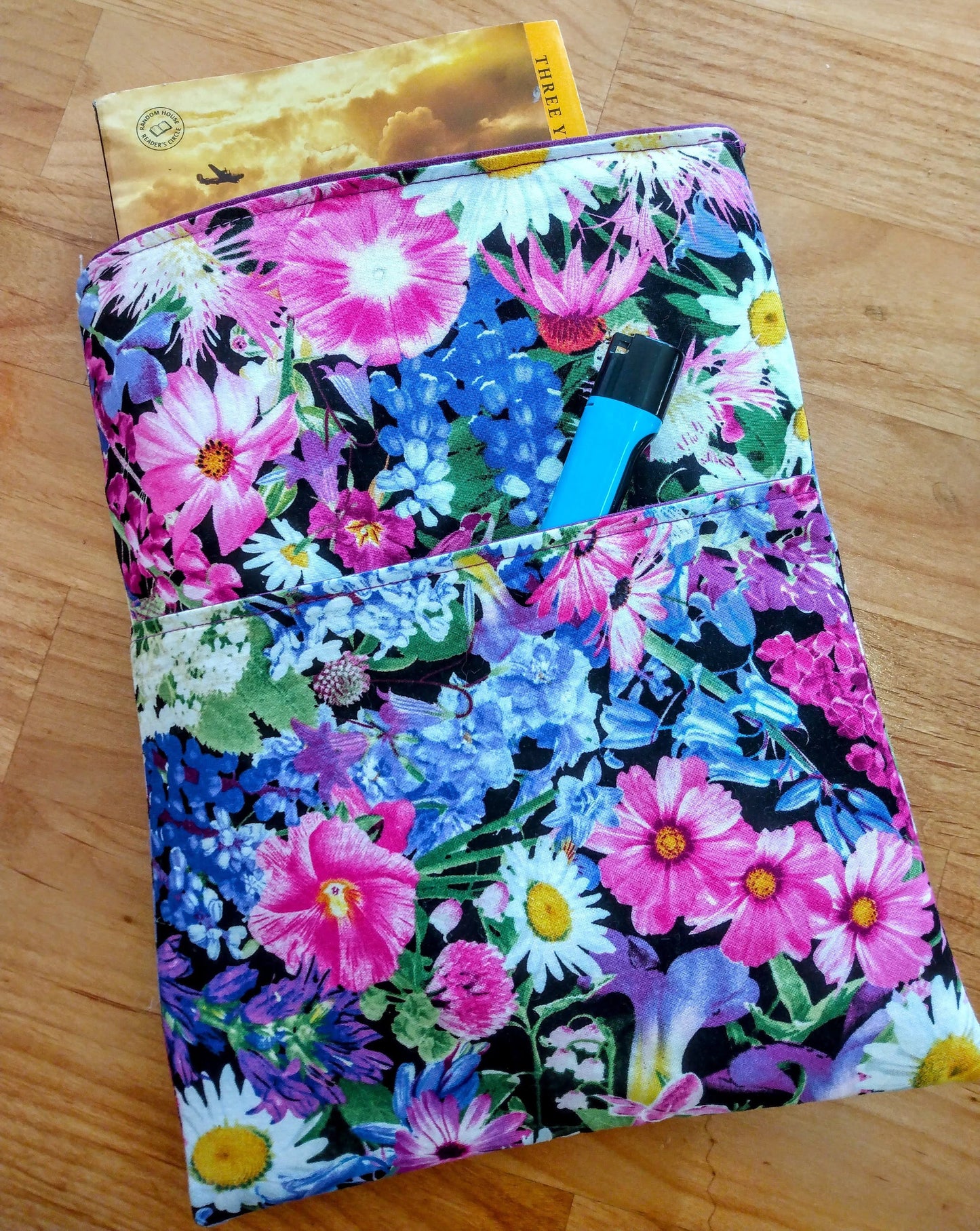BOOK Lover GIFT, Padded Floral Book SLEEVE - iPad sleeve - Tablet eReader Kindle Sleeve + with Pocket - Tech Accessory - Made in Canada