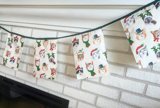 Holiday Bunting - Christmas Cats Festive  Decoration