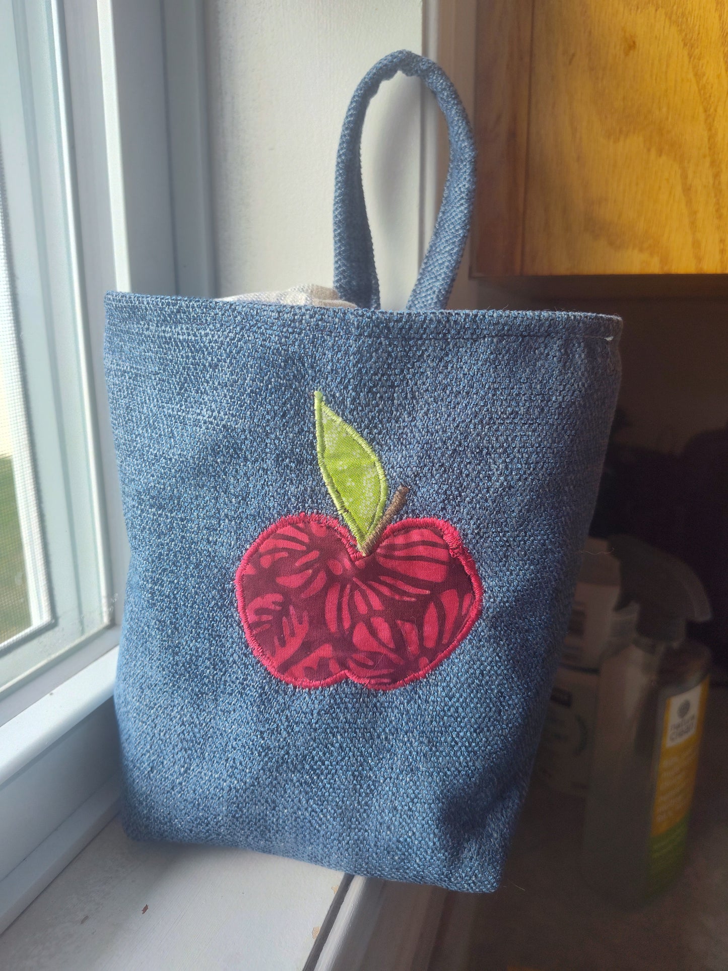 Hanging Kitchen Basket - Apple Theme